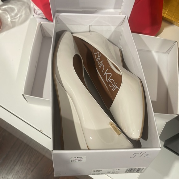 Calvin Klein Germina wedges NIB - soft white - Picture 3 of 7